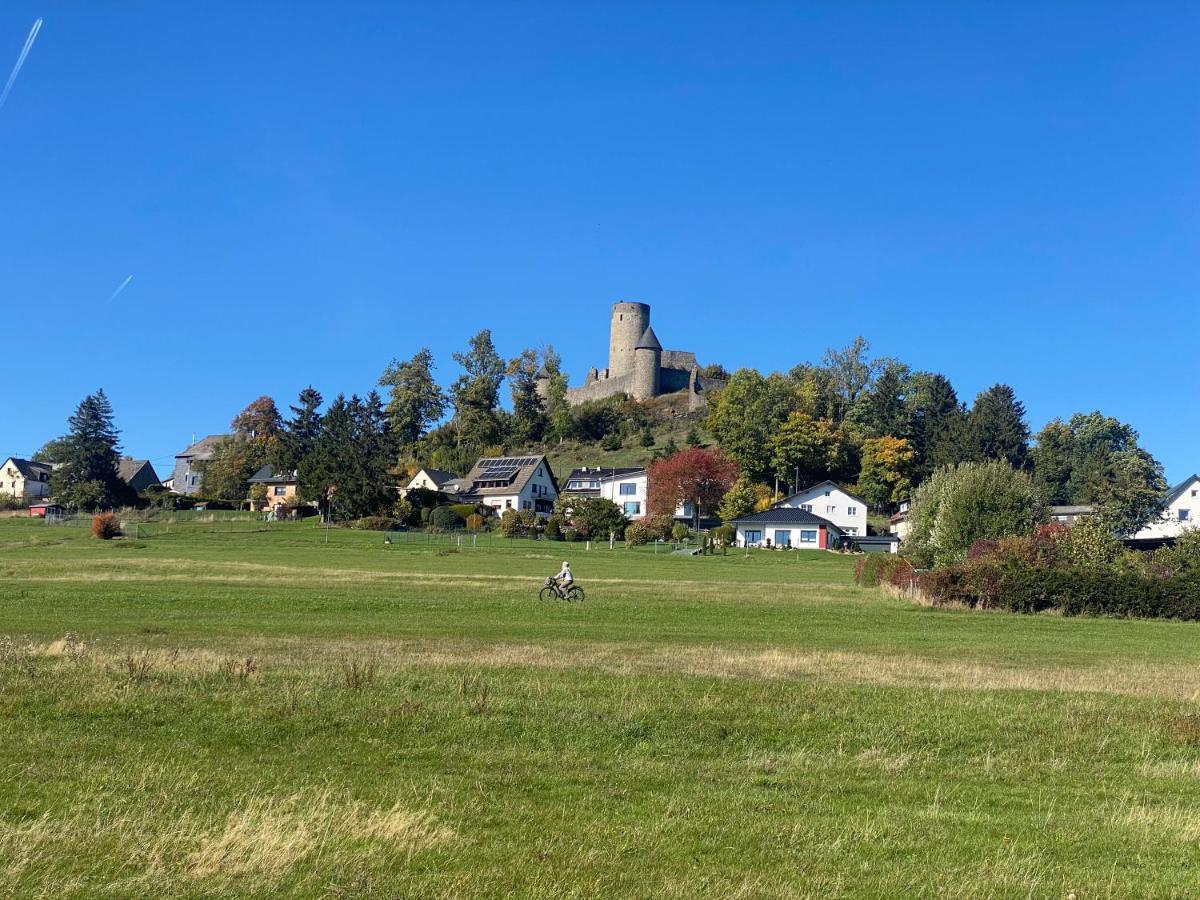 Gästehaus beim Metzger / Döttingen am Nürburgring Dottingen  Exterior foto